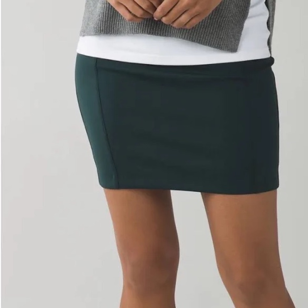 & Go Cityfare Pencil Skirt. Lululemon. 8. NWOT